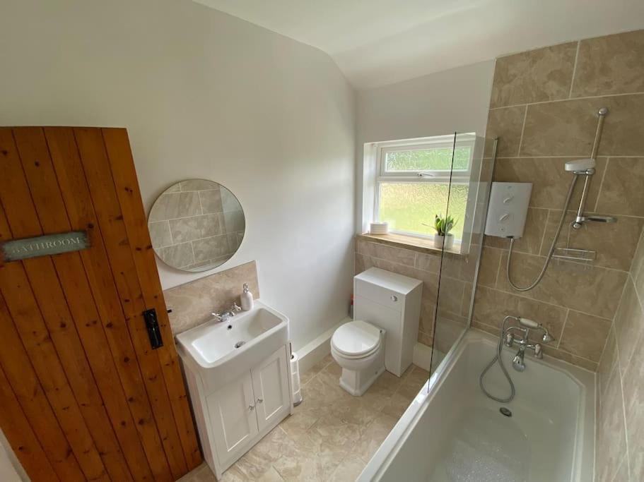 Holiday home Idyllic Cottage, With Sea Views, Sleeps 6 *