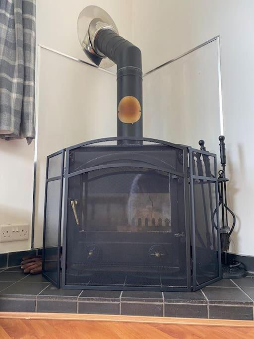 Idyllic Cottage, With Sea Views, Sleeps 6 Whitby