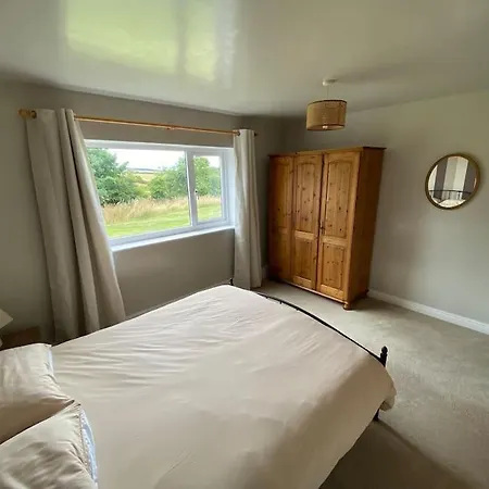 Idyllic Whitby Cottage, With Sea Views, Sleeps 6 Exterior photo