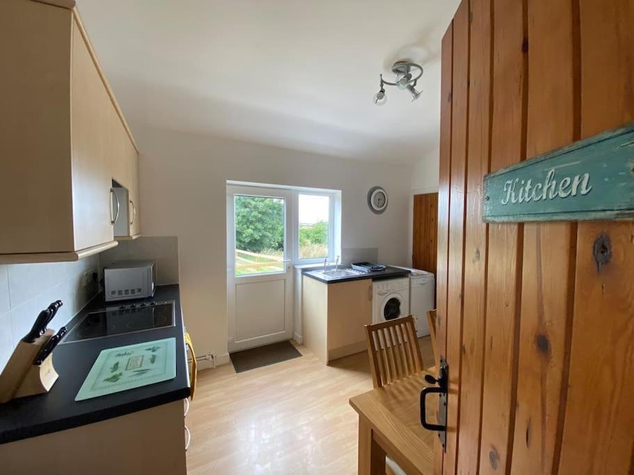 Idyllic Cottage, With Sea Views, Sleeps 6