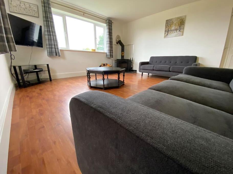 Holiday home Idyllic Cottage, With Sea Views, Sleeps 6 *